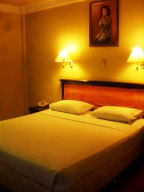 Hotel Bumi Asih Padangsidimpuan Batubelubang Habitación foto